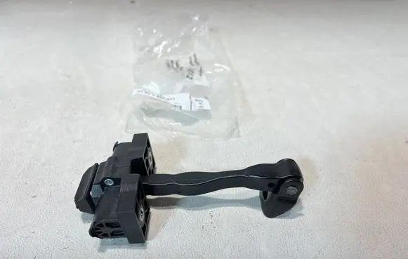 Mini Clubman F54 Front door check strap stopper 7460533