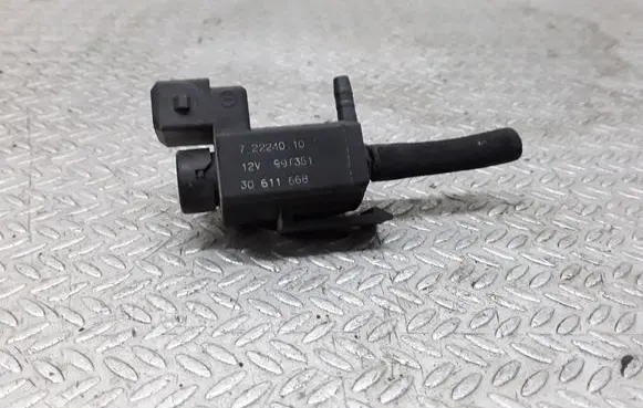 Volvo S80 Vacuum valve 30611668