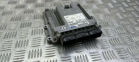Mitsubishi Outlander Engine control unit/module 9665465280 9663757980 0281013666
