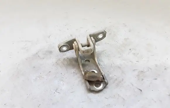 Mitsubishi Pajero Front door lower hinge NOCODE