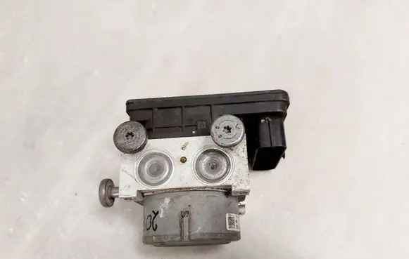 Peugeot 208 ABS Pump 9806891780
