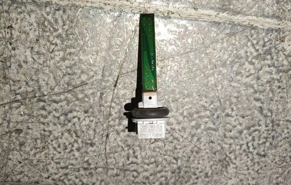 Audi A6 S6 C7 4G Interior temperature sensor 4B0820539