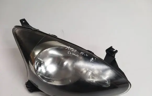 Toyota Aygo AB10 Headlight/headlamp 81110-0H010