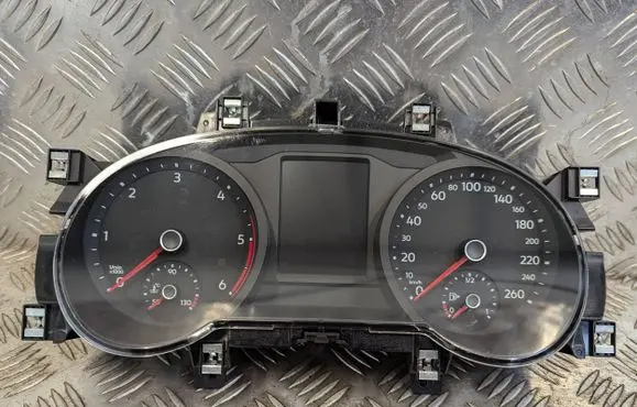 Volkswagen Tiguan Speedometer (instrument cluster) 5NA920751B