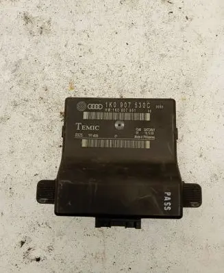 Volkswagen Golf V Gateway control module 1K0907530C 1K0907951