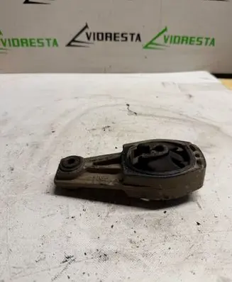 Peugeot 208 Engine mount bracket 9802483780