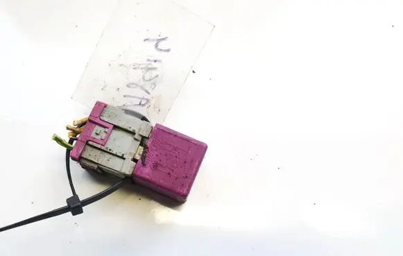 Skoda Superb B5 (3U) Other relay 431951253g v23134-b52-x372