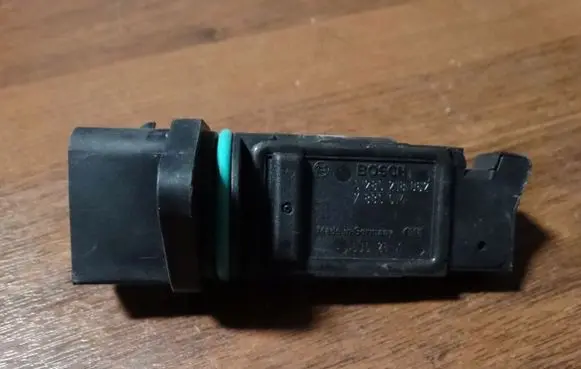 BMW M5 F90 Mass air flow meter 7839014