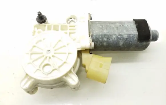 BMW X5 E70 Front door window regulator motor 6967261
