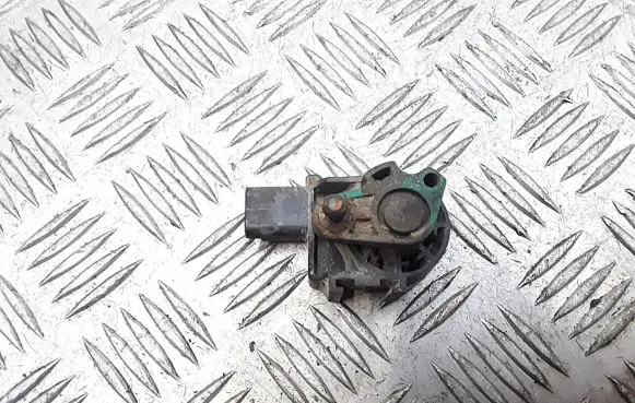 Headlight/headlamp level sensor