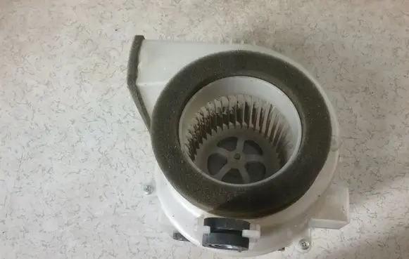 Toyota Yaris Hybrid/electric vehicle battery fan G923012010 1173005162