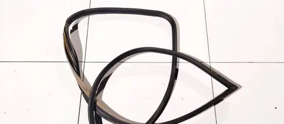 Audi 100 S4 C4 Rubber seal front coupe door 