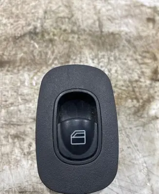 Mercedes-Benz CLK A208 C208 Electric window control switch P0081100