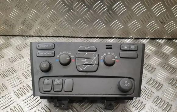 Volvo V70 Climate control unit 7923