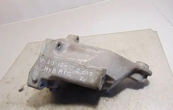Mercedes-Benz E W212 Engine mounting bracket A6512233504