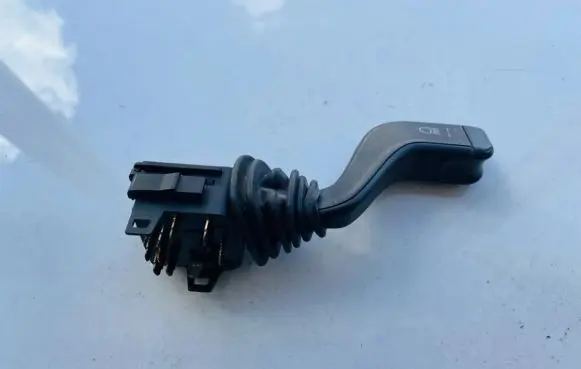 Opel Zafira A Indicator stalk 90560990 90560991