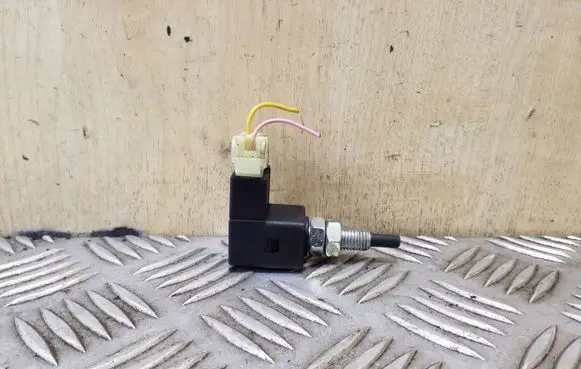 Brake pedal sensor switch