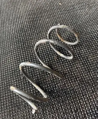 Toyota Auris E180 Front coil spring