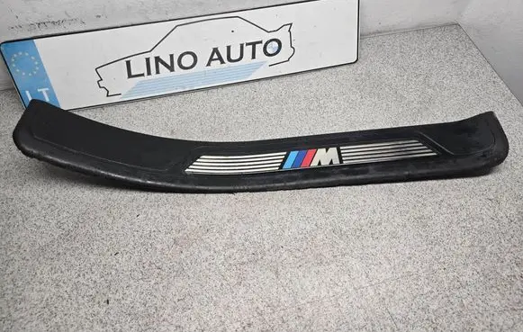 BMW 5 E39 Rear sill trim cover 51478168040 514781781724 51472494808