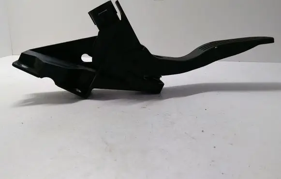 Ford Mondeo Mk III Accelerator throttle pedal 2S719F836CA