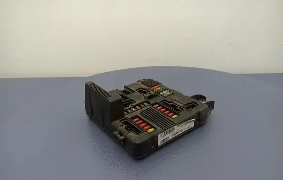 Renault Megane II Fuse box set 8200306033B