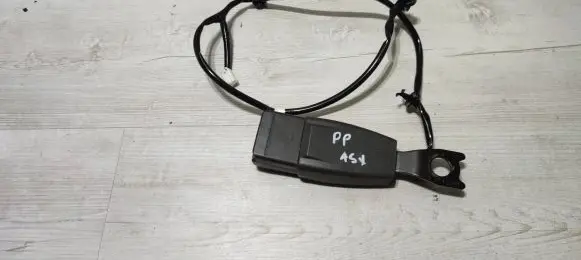 Mitsubishi ASX Front seatbelt buckle 30785713