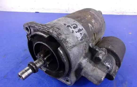 Volkswagen PASSAT Starter motor 026911023