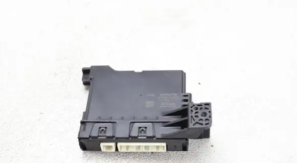 Toyota RAV 4 (XA40) Other control units/modules 8865042600