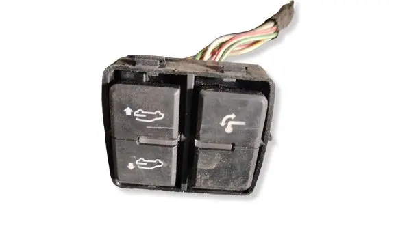 Volkswagen Touareg II Switch for retractable tow bar 7P6959511F