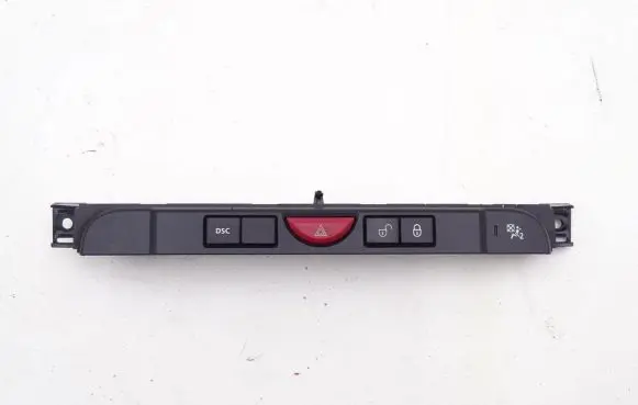Land Rover Discovery 3 - LR3 Hazard light switch YUL501290