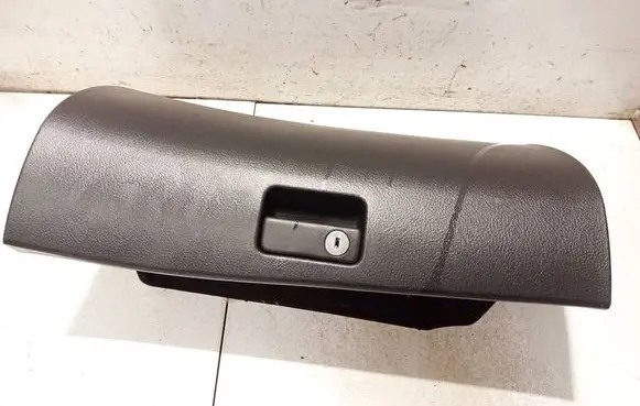 Toyota Avensis T250 Glove box 5555005070 33126m