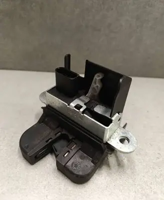 Volkswagen Tiguan Tailgate/trunk/boot lock/catch/latch 5M0827505E