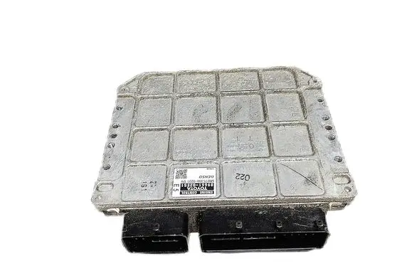 Toyota Auris 150 Engine control unit/module 89661-02E51