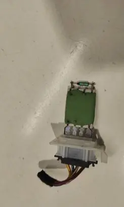 Seat Toledo III (5P) Heater blower motor/fan resistor 983059FG