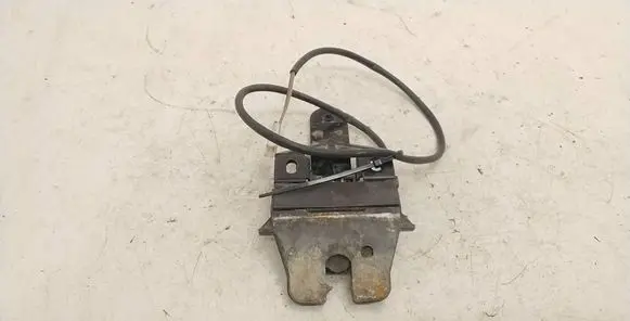 BMW 7 E38 Tailgate/trunk/boot lock/catch/latch 8174853