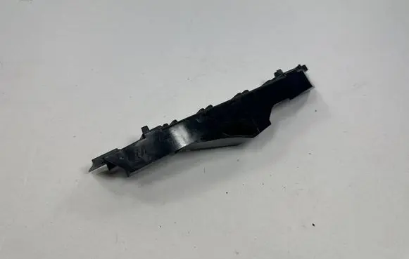 Volkswagen Multivan T6 Fender mounting bracket 7LA807183A