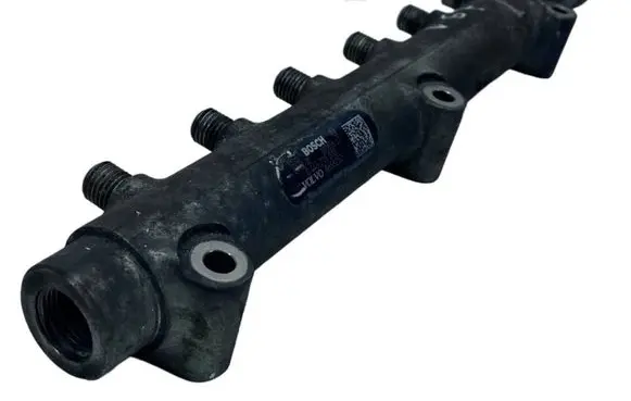 Volvo V70 Fuel main line pipe 8658252 0445215010 000856L1
