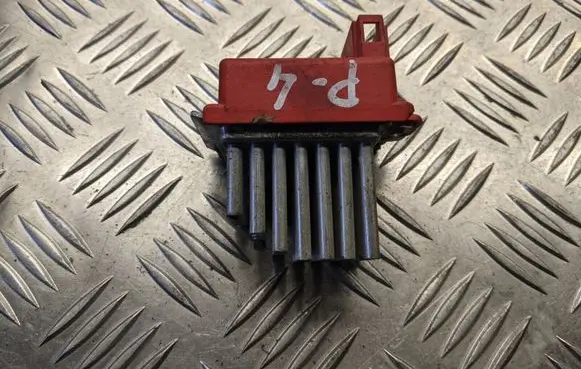 Seat Ibiza II (6k) Heater blower motor/fan resistor 5DS00646701