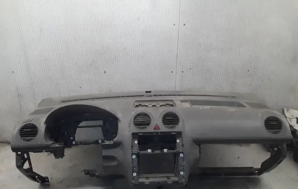 Volkswagen Caddy Dashboard 2K1858295C 2K1858003