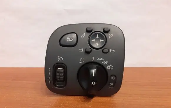 Mercedes-Benz C W203 Light switch A2035451104 04058540