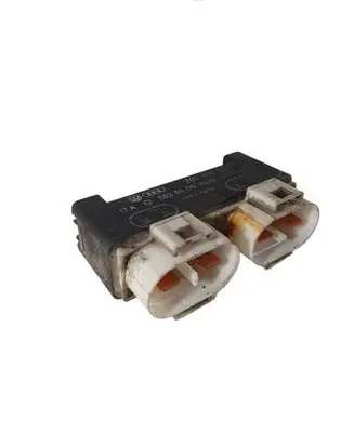 Volkswagen Golf IV Coolant fan relay 701919506 5836000