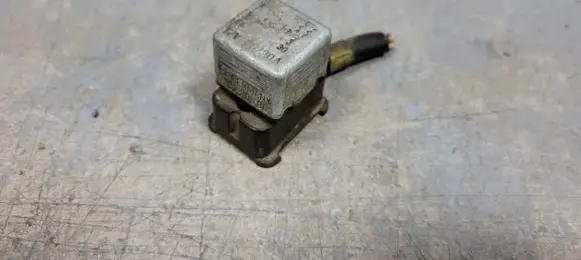 Mercedes-Benz SL R107 Other relay 0332205001
