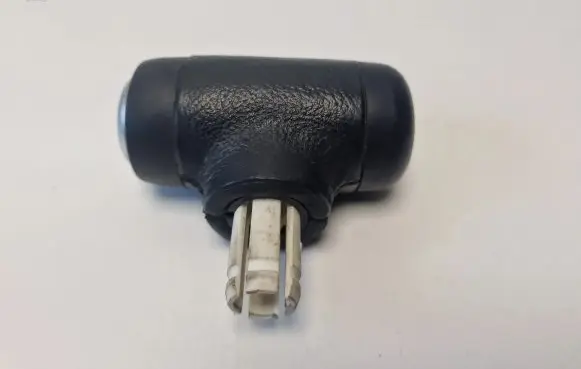 Volkswagen New Beetle Gear lever shifter trim leather/knob
