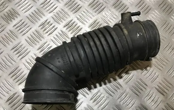 Mitsubishi Carisma Air intake hose/pipe mr224142n3 mr224142-n3