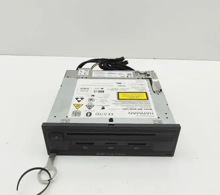 Audi A3 S3 8V Radio/CD/DVD/GPS head unit 8V0035038B
