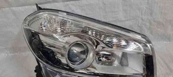 Nissan Qashqai Headlight/headlamp