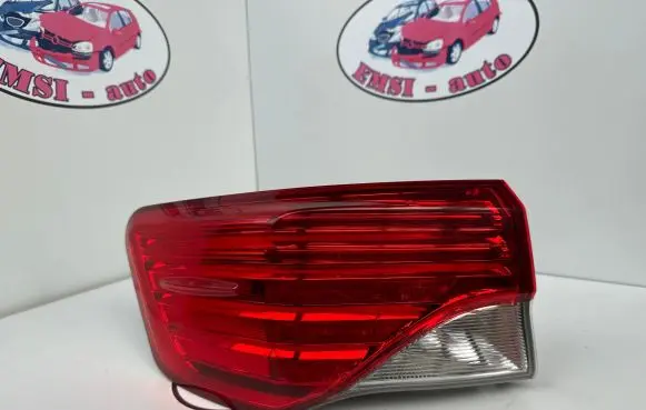 Toyota Avensis T270 Rear/tail lights 15478