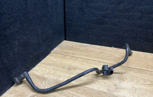Land Rover Discovery Sport Engine coolant pipe/hose HPLA9P924 16738147672