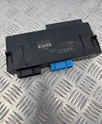 BMW 3 E90 E91 Comfort/convenience module 532422128 1050017561