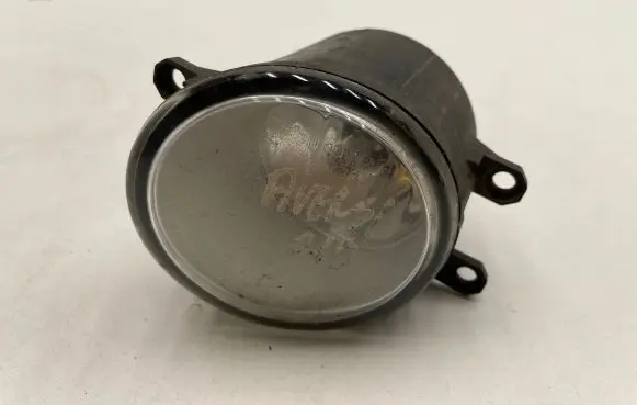 Toyota Avensis T270 Front fog light 89210657